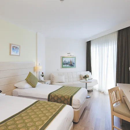 Rezort Febeach 4*