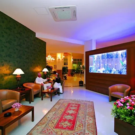 منتجع Febeach 4*